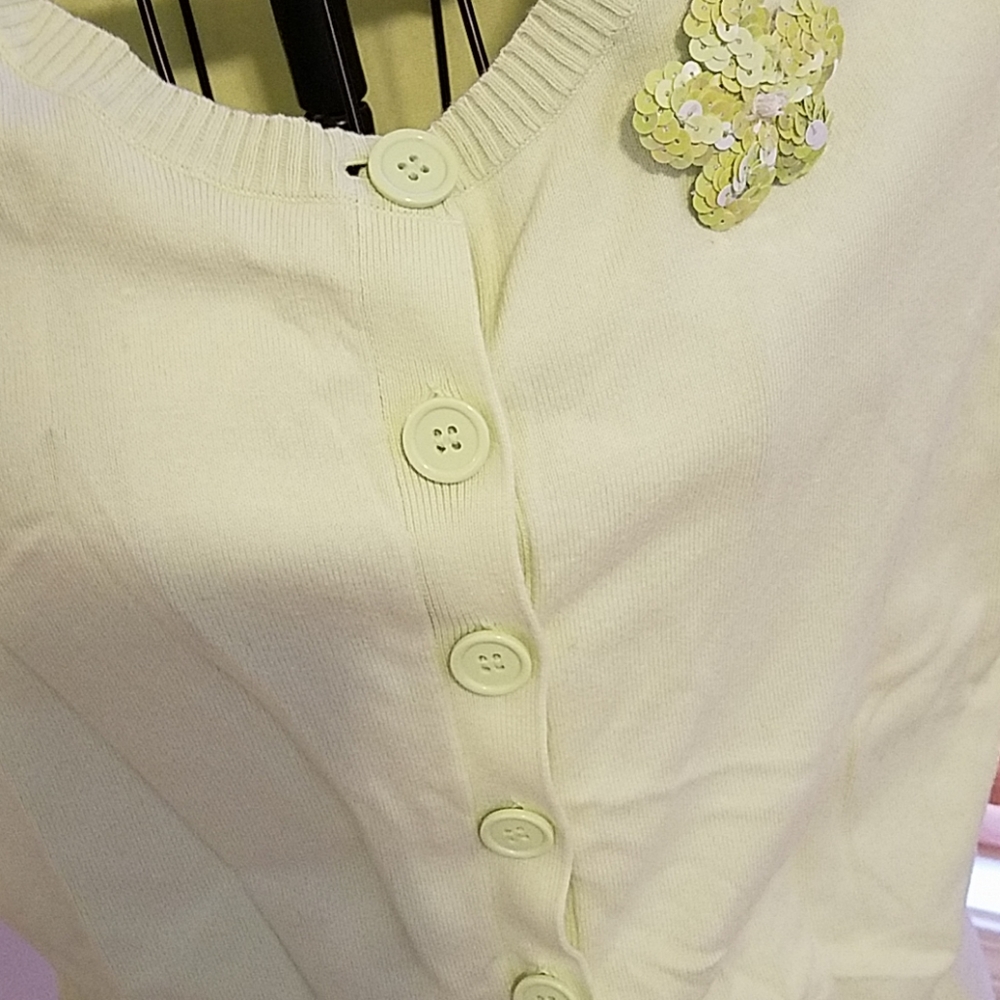 First Issue Cardigan - Picture 4 of 7